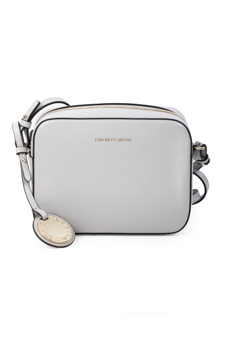 Shop EMPORIO ARMANI  Bag: Emporio Armani shoulder camera case with palmellato finish.
Dimensions: 25 x 14.5 x 8 cm.
Composition 100% Polyurethane.
Coated fabric.
Brand logo.
Removable application.
Removable shoulder strap.
Internal pocket.
Made in China.. Y3B092 YH15A -80573